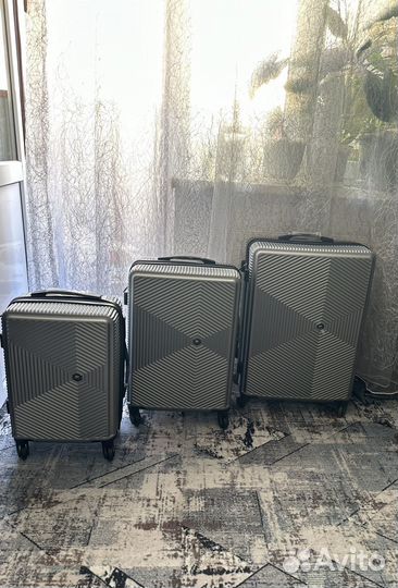 Комплект из 3 чемоданов