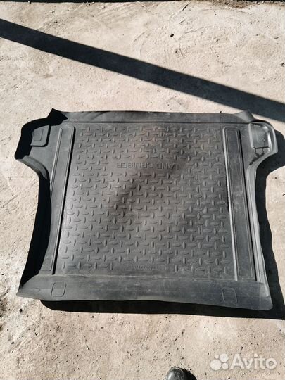 Коврик багажника Toyota Land Cruiser 200