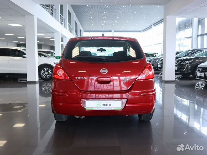 Nissan Tiida 1.6 AT, 2012, 69 946 км