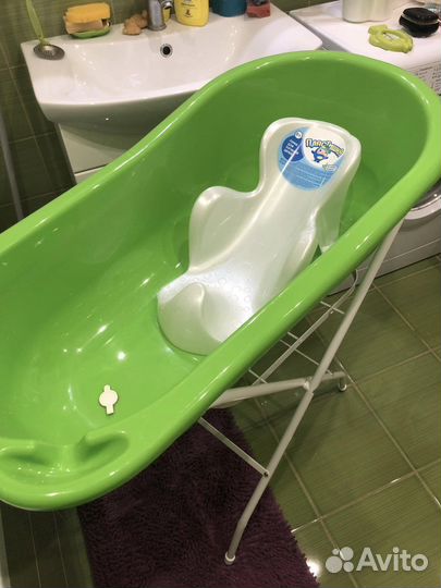 Ванночка для купания с подставкой складная