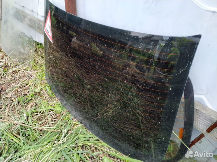 Заднее стекло ваз priora