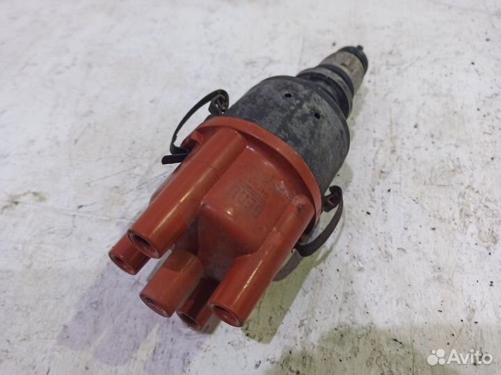 Трамблер 7484439 Сааб 9000