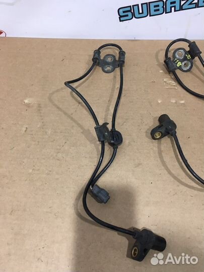 Передние датчики абс Subaru Legacy Be BH