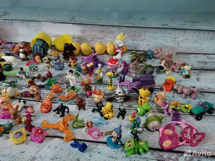 Игрушки из киндер сюрпризов пакетом/цена за всё