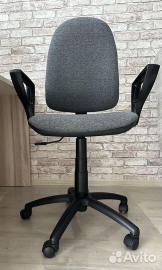 Компьютерное кресло