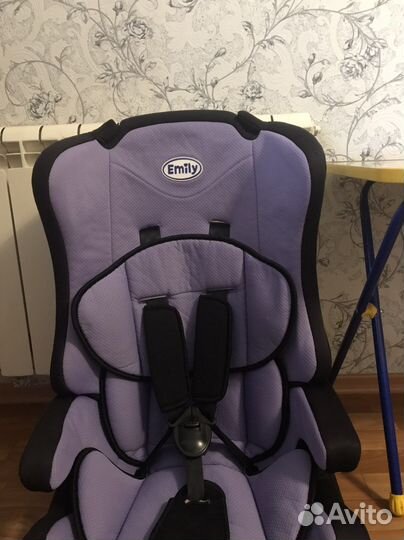 Автомобильное кресло