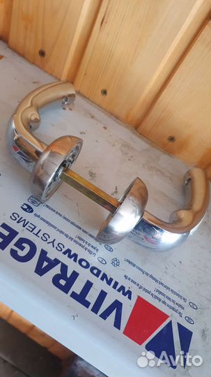 Дверная ручка