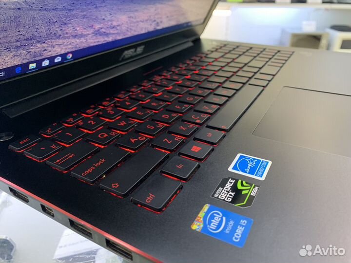 Ноутбук Asus G550J 15.6