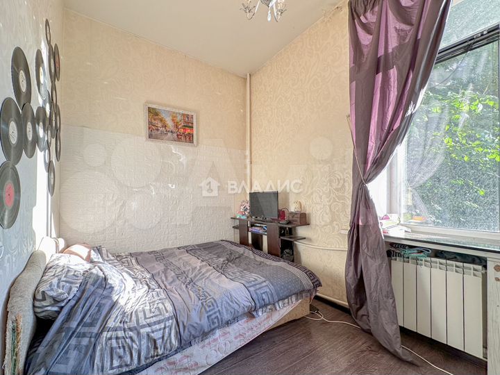 4-к. квартира, 99 м², 1/6 эт.