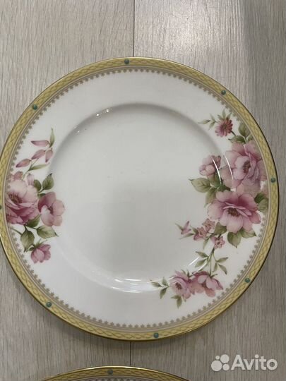 Noritake обеденные тарелки