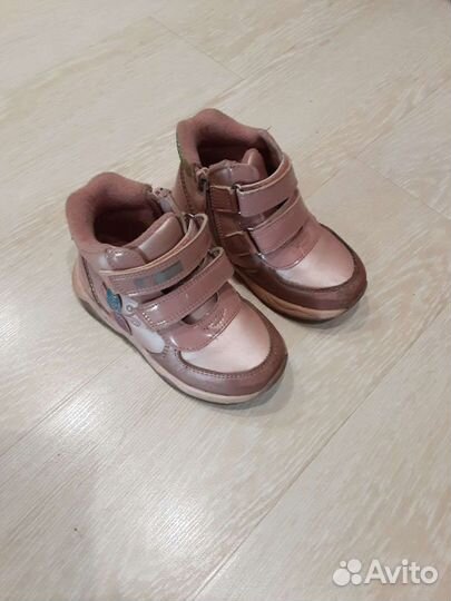 Ботинки весенние для девочки 25р-р