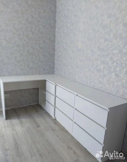 Письменный стол 