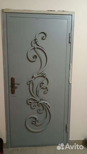 Дверь входная металлическая бу