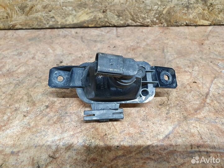 Фонарь заднего хода левый рест 1,4 МКПП VW Tiguan