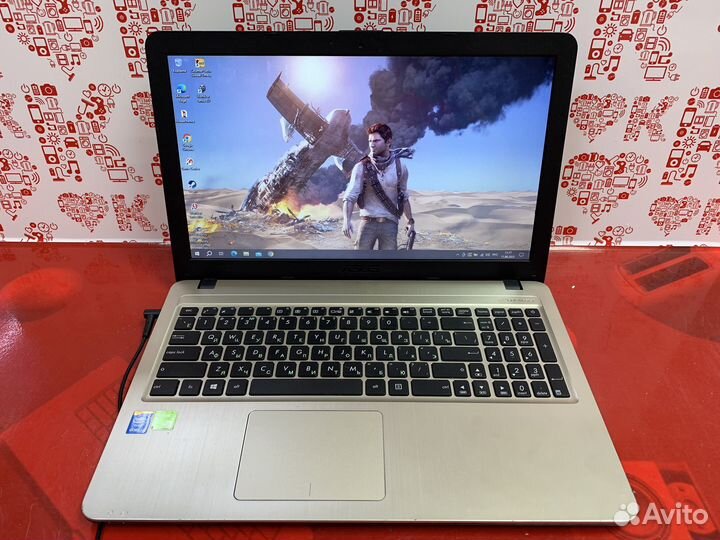 Asus i3-5005U OZU8 HDD1000 HD920M t03