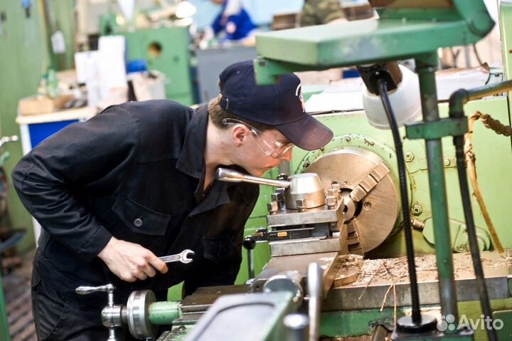 Слесарь-инструментальщик