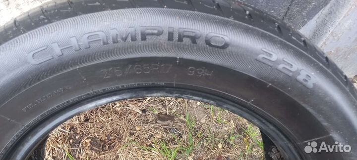 GT Radial Champiro 228 215/65 R17