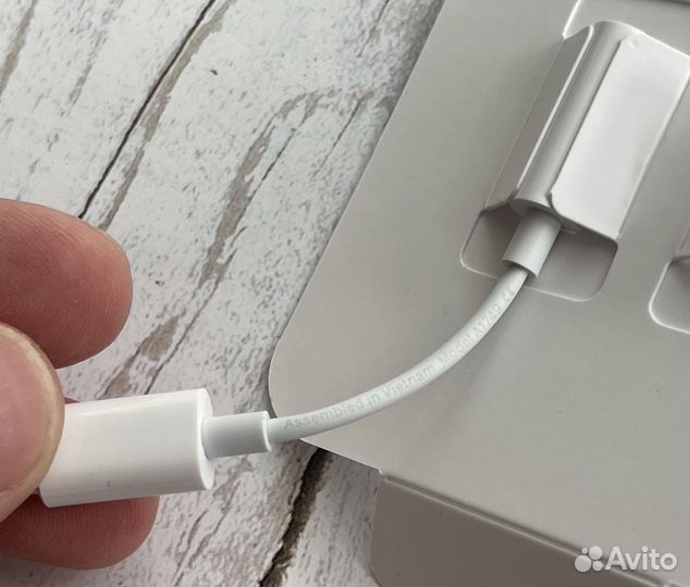 Адаптер Apple Lightning/выход 3,5 мм для наушников