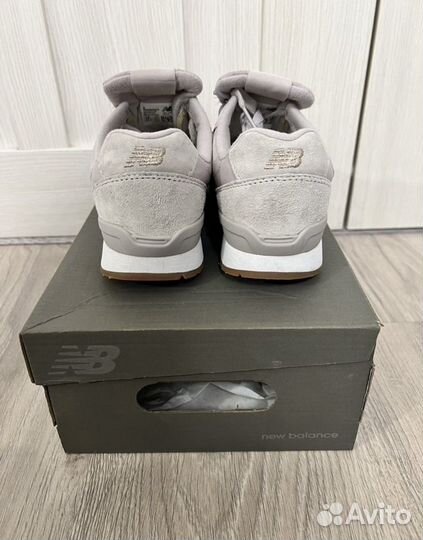 Кроссовки женские new balance