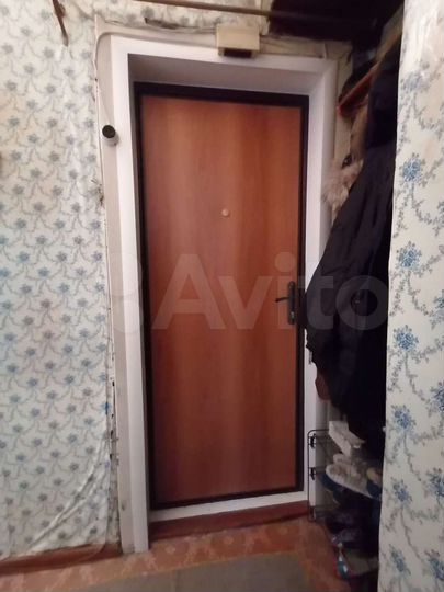 2-к. квартира, 33 м², 3/3 эт.