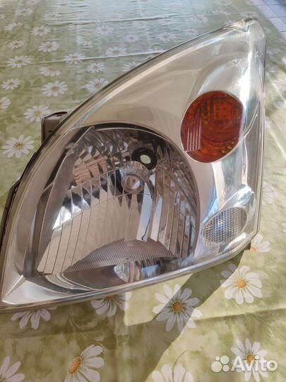 Фара передняя левая наТoyota120
