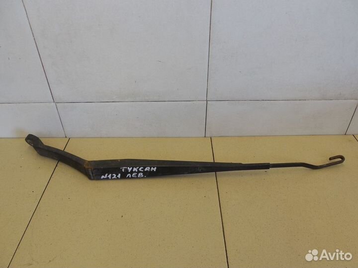 Поводок стеклоочистителя передний левый Tucson 200