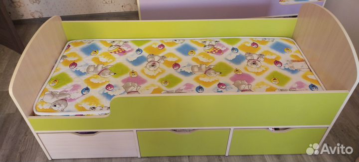 Детская кровать с матрасом 70*160