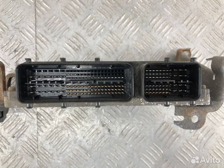 Блок управления двигателем Тойота Королла Филдер E