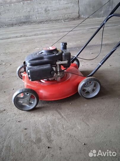 Газонокосилка бензиновая