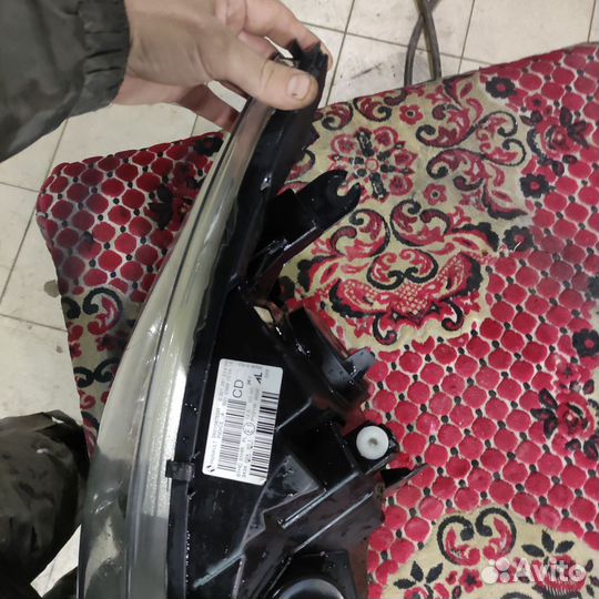 Фара правая Renault kaptur j5