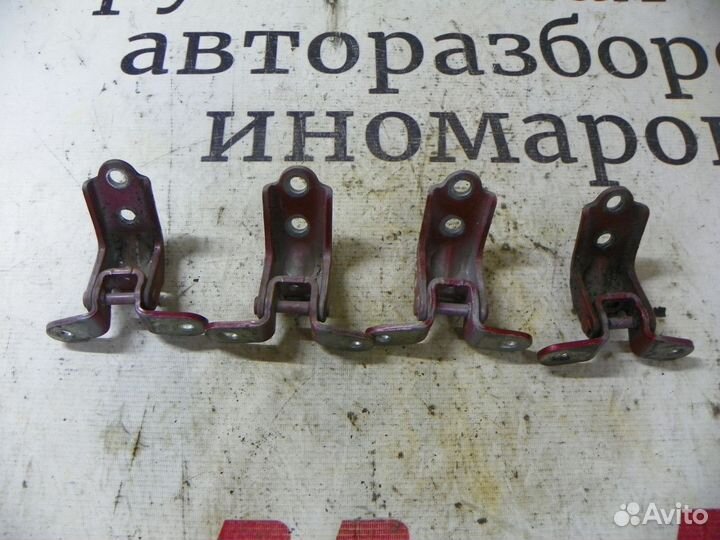 Петля двери Kia Ceed