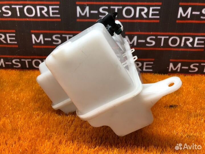 Бачок омывателя Bmw 7-Series E65 N62B48B 2008