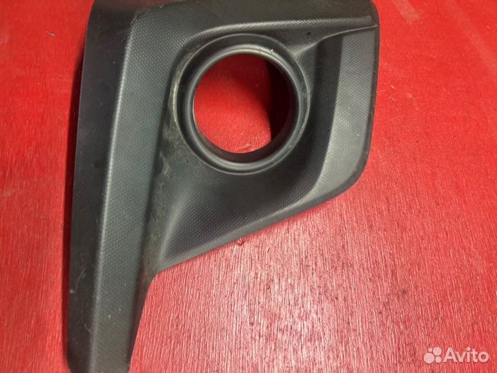 Ободок противотуманной фары правый Subaru Xv GT7