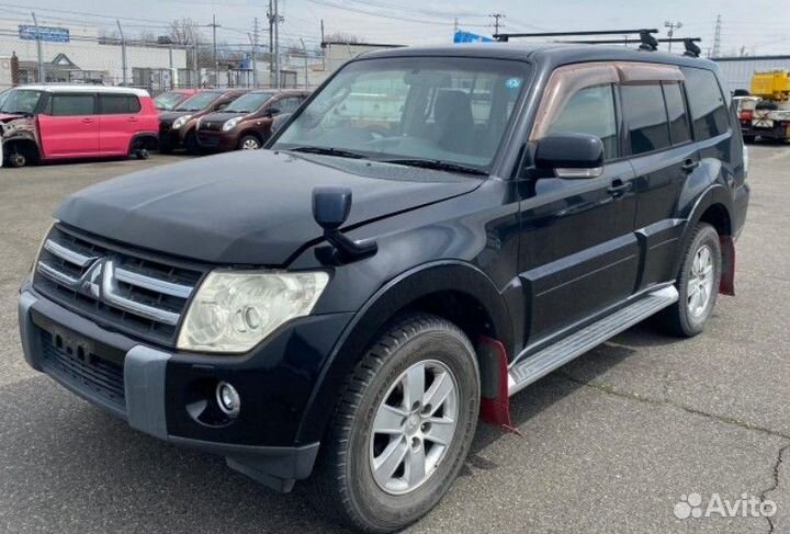 Электронный блок передний Mitsubishi Pajero