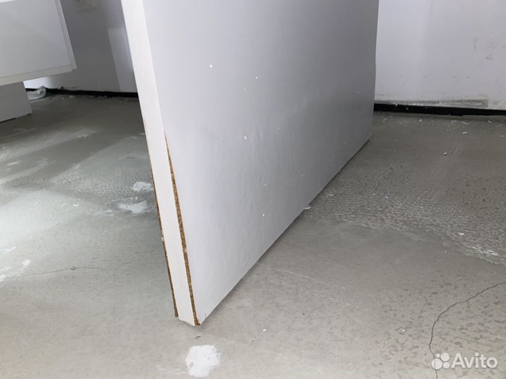 Письменный стол