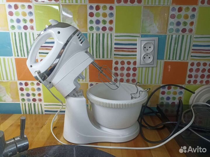Миксер с чашей
