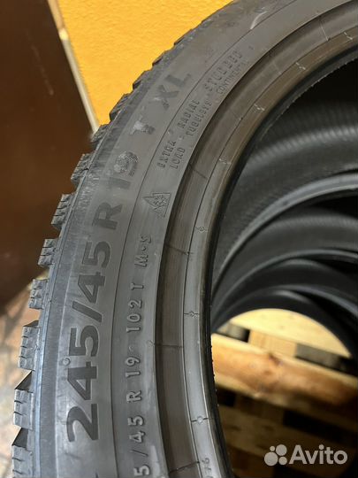 Continental IceContact 3 245/45 R19