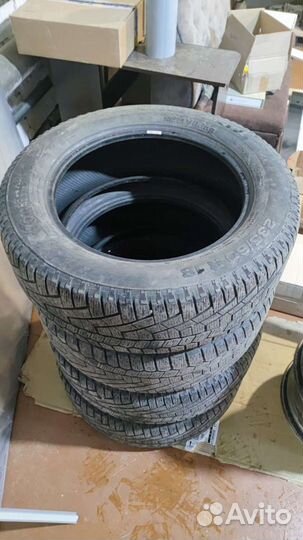 Continental ContiCrossContact Viking 235/60 R18