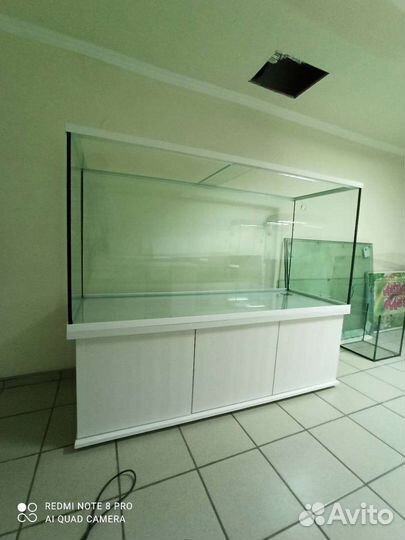 Аквариум 784 для торговли живой рыбой