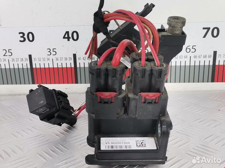 Б/У Блок предохранителей 922501504 BMW