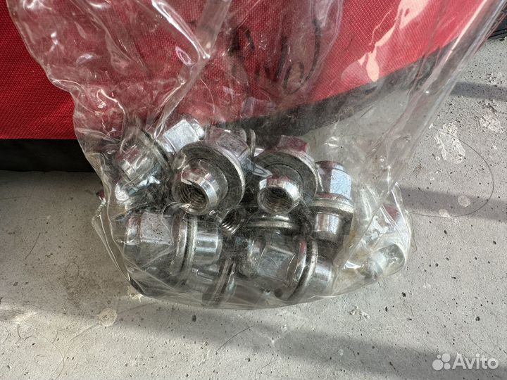 Колеса зимние 235/45 R18 pirelli ICE zero 2