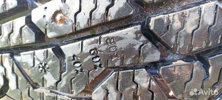 Nokian Tyres Hakkapeliitta LT2 245/75 R16