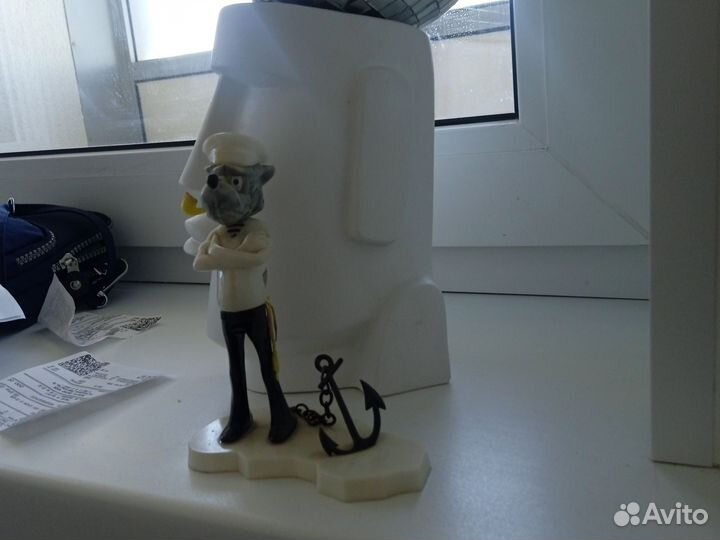 Волк ну погоди, колкий пластик