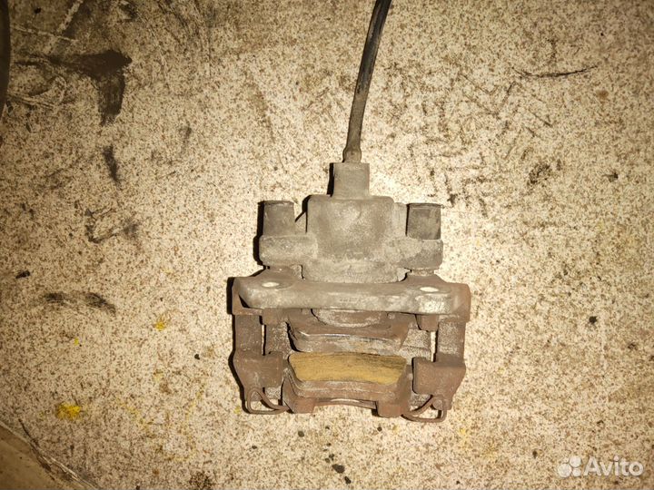 Полный комплект тормозных суппортов volvo xc90