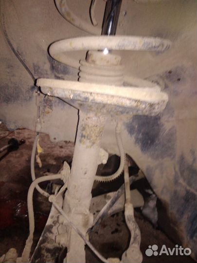 Стойки передние chery tiggo