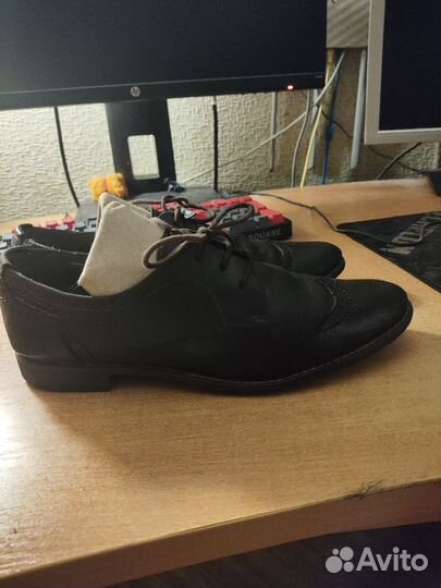 Полуботинки 39,5натуральная кожа tamaris