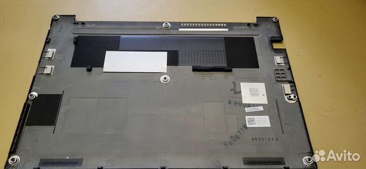 Поддон нижняя крышка ноутбука Dell Latitude