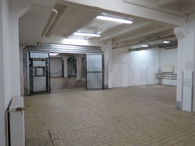 619м² склад с офисом