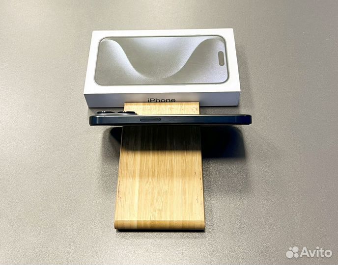 iPhone 15 Pro, 256 ГБ