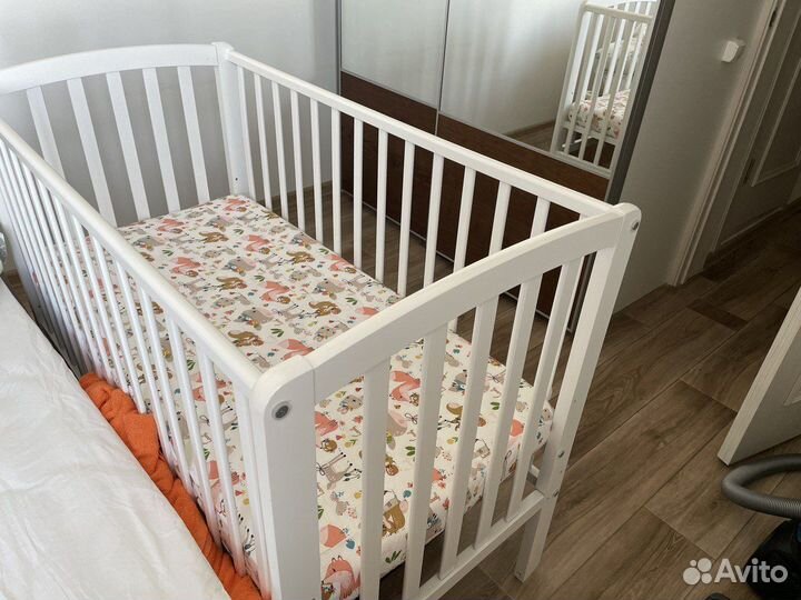 Детская кровать Angela Bella (маятник) + матрас